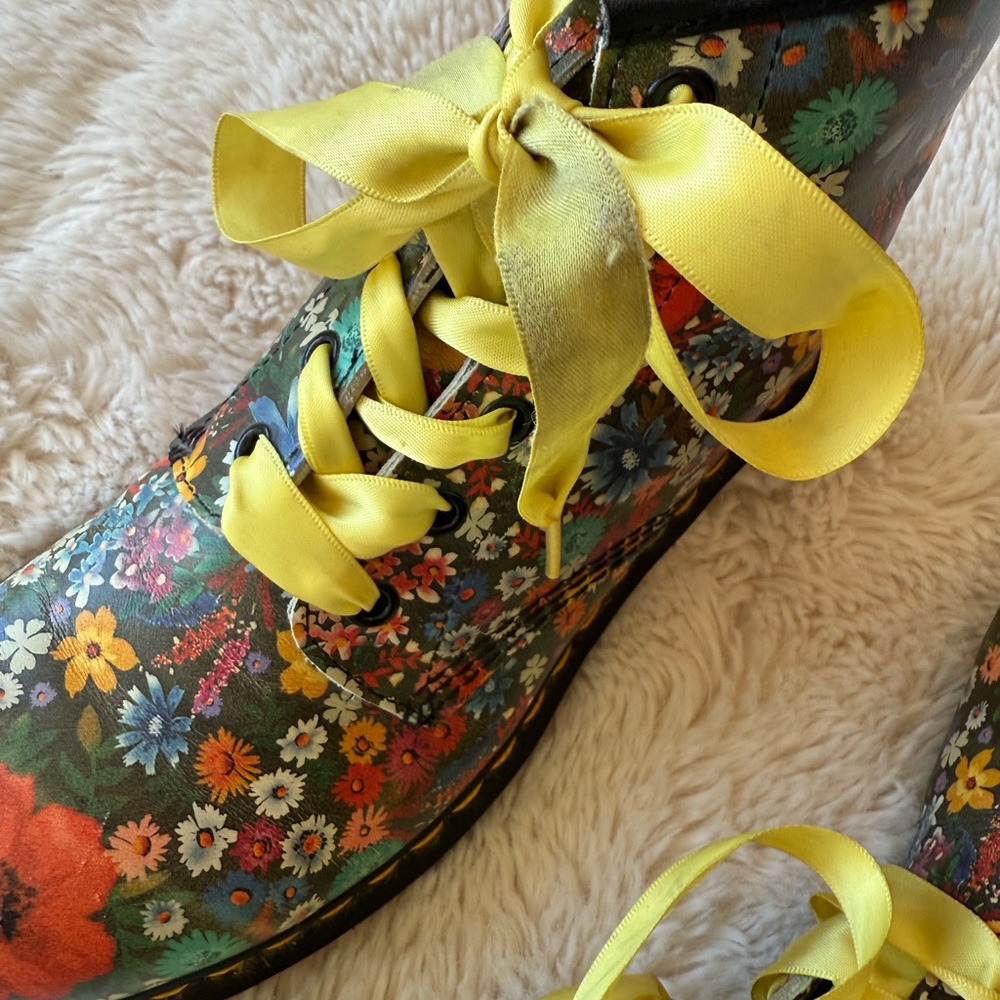 Dr. Martens Floral Boots with Yellow Laces - Picture 7 of 8